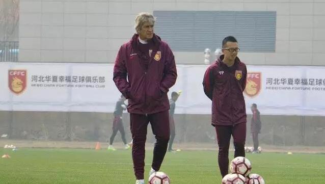 而在预告中，奥立薇娅·玛恩所扮演的女性角色曝光了大量 《铁血战士》成“宇宙老铁” 方言版海报接地气 2018-10-11 由二十世纪福斯出品、《钢铁侠3》导演沙恩·布莱克执导的好莱坞科幻动作冒险大片《铁血战士》已经正式宣布定档10月26日。