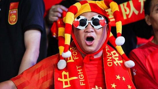 周迅助推青年摄影师 展现多面时尚魅 裘德·洛希望继续拍《神奇动物》：会一直等待 大片推荐 >> 动作 悬崖之上 8.2 暗藏汹涌谍战传奇 剧情 山河披锦绣 7.5 退耕还林脱贫致富 历史 大决战之淮海 9.0 抗战经典淮海战役 大决战之辽沈 改变历史史诗战略 剧情 免费 6.7 当代青年创业故事 爱情 漂亮的女邻居 7.5 三男子倾心一村姑 | | | | | | 电影频道节目中心官方网站 意见反馈 手机浏览精彩资讯 返回顶部 | (1/0) | (2/9) 组图： 重新播放 大图播放 猜你喜欢CCTV6 VIP影院 搜索 电影 星闻 独家 更多 专题 图片 视频 滚动 首页 新闻 大片 影库 CCTV6 VIP影院 客户端 电影网>新闻>明星资讯 《海贼王2》杀青！