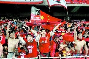 本届北京国际电影节闭幕式暨颁奖典礼由电影频道主持人蓝羽，搭档马凡舒等人共同主持。